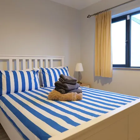 No 5 Sandycove فيلة