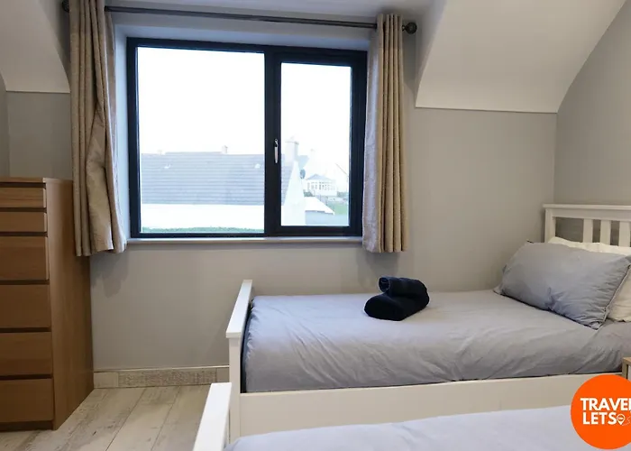 Villa No 5 Sandycove *