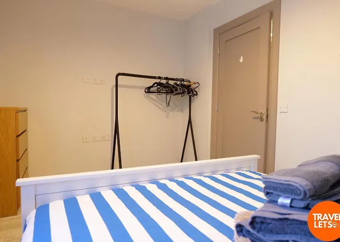 No 5 Sandycove Villa