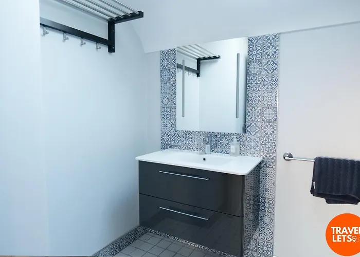 No 5 Sandycove * Rossnowlagh