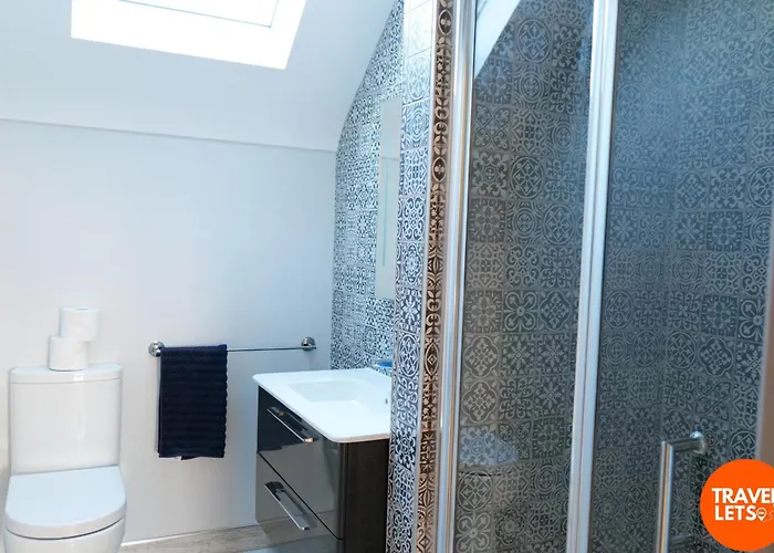 Villa No 5 Sandycove *